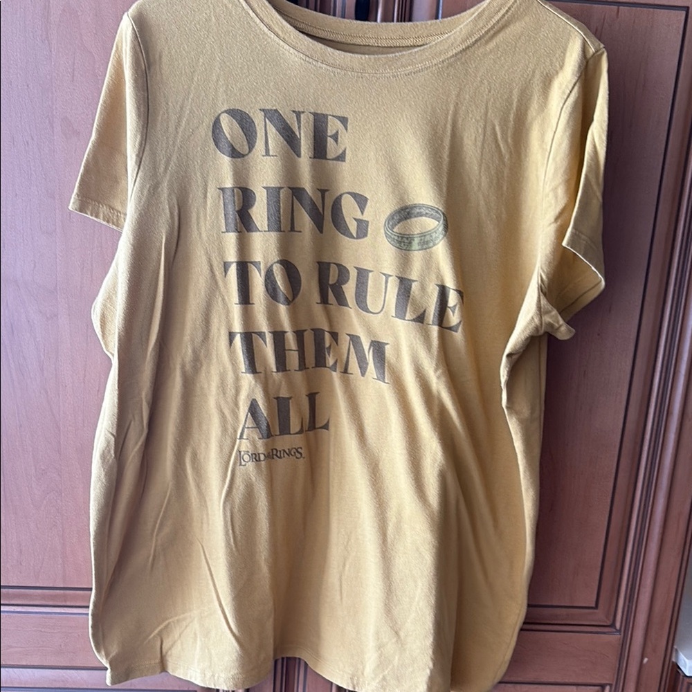 Gold LoTR Graphic T-Shirt